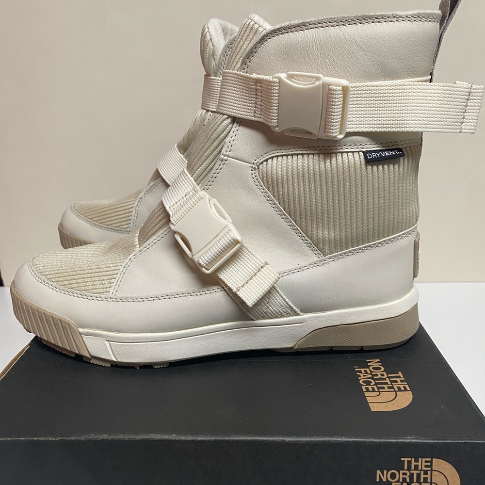 The North Face Women's Sierra Sport Strap WP size 8.5